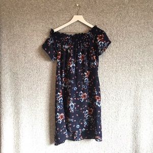 NWT Mai Soli Off the Shoulders Dress Size L